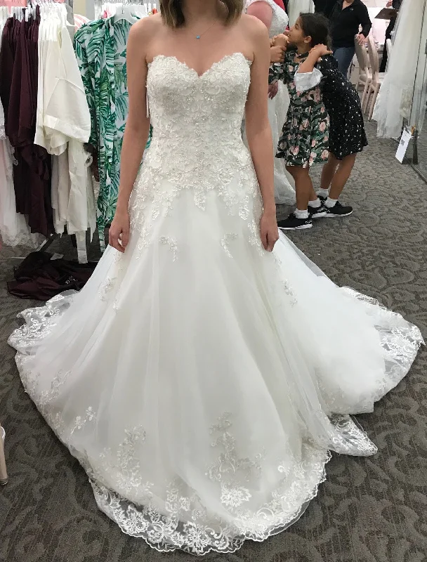 David's Bridal V3836