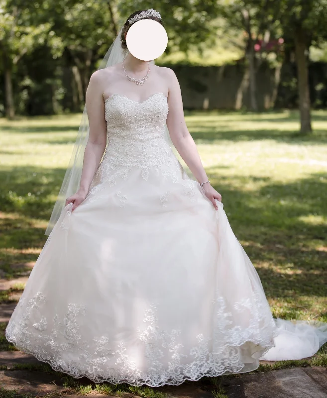 David's Bridal V3836