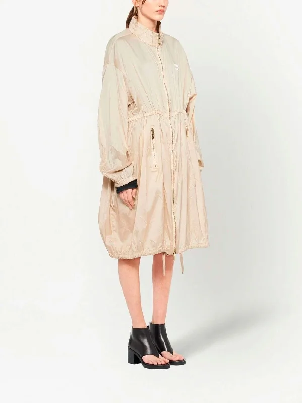 Technical silk trench